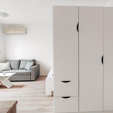 Studio Apartment Sanya Ljubljana Exterior foto