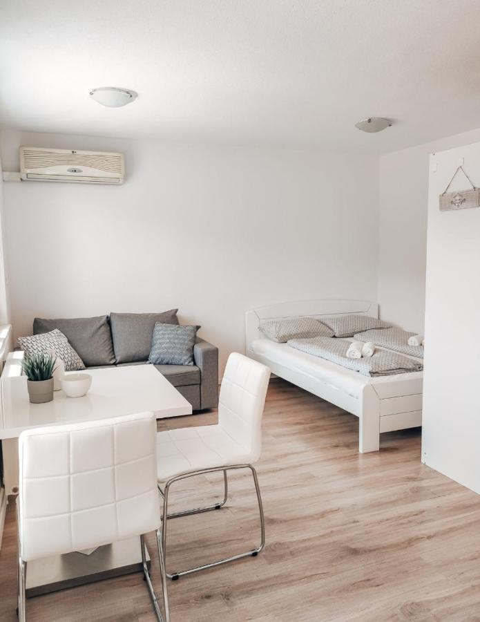 Studio Apartment Sanya Ljubljana Exterior foto